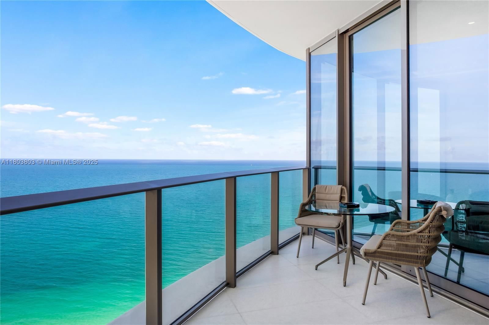 Real estate property located at 15701 Collins Ave #3201, Miami-dade, 15701 Collins Condo, Sunny Isles Beach, FL
