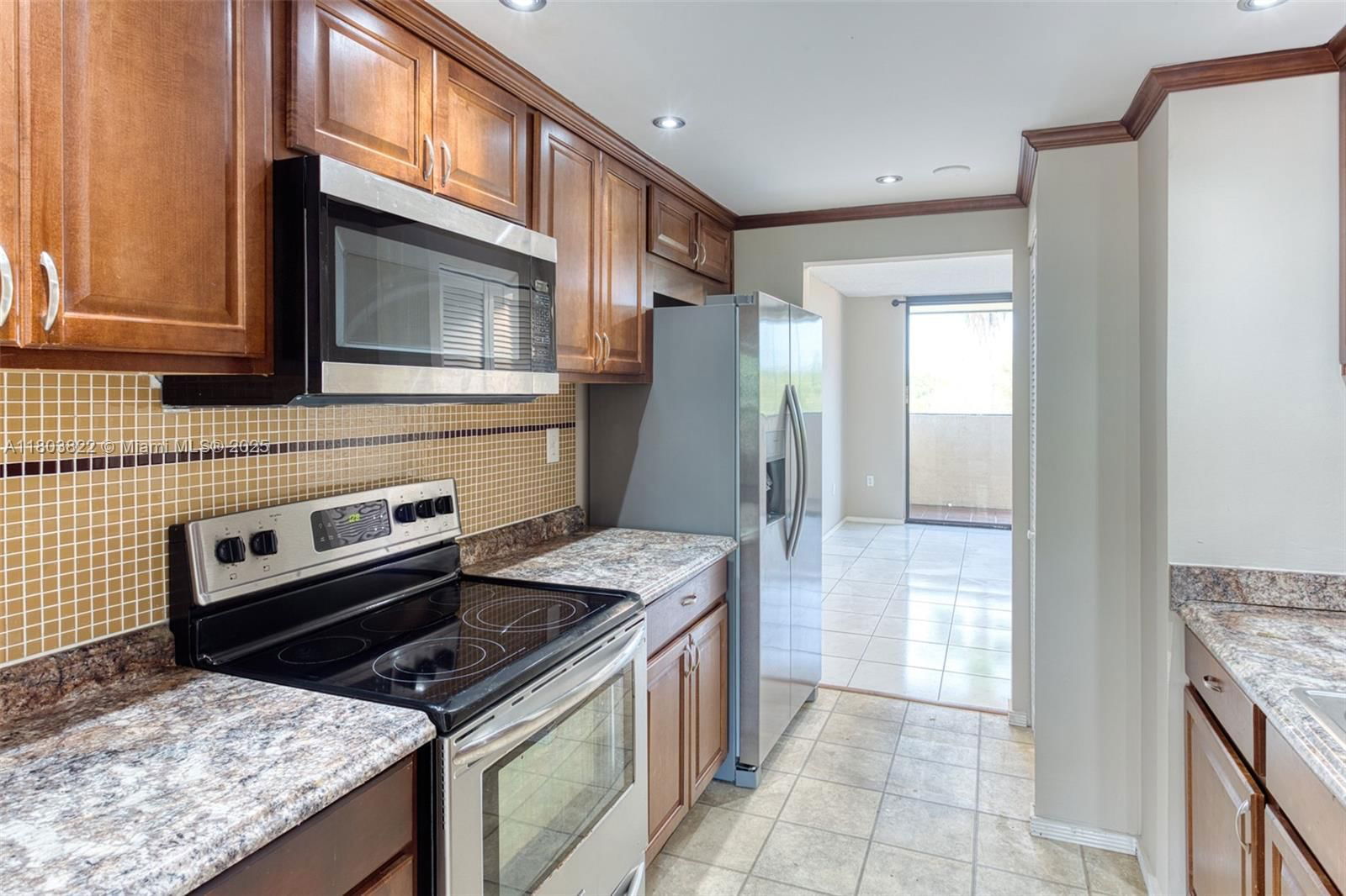 Real estate property located at 7401 16th St #408, Broward, Plantation Forest Condo, Plantation, FL