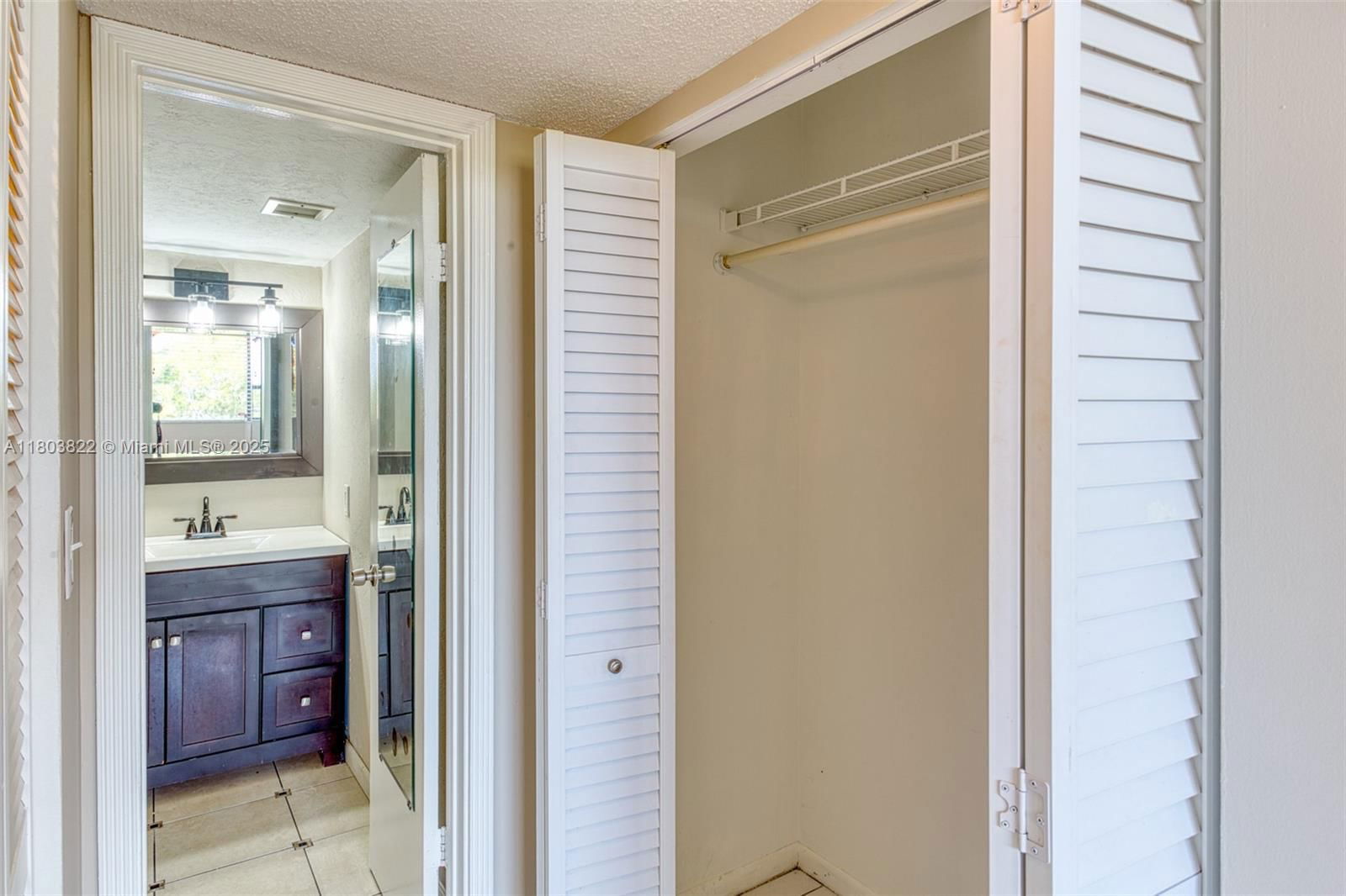 Real estate property located at 7401 16th St #408, Broward, Plantation Forest Condo, Plantation, FL