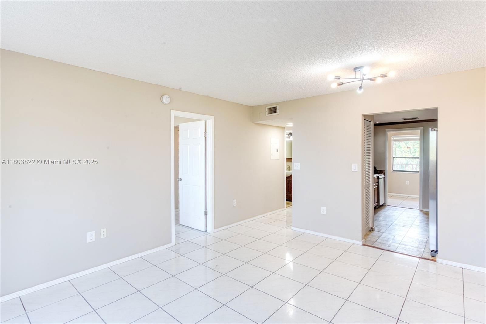 Real estate property located at 7401 16th St #408, Broward, Plantation Forest Condo, Plantation, FL