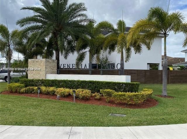 Real estate property located at 15282 173rd Ln, Miami-dade, Venetian Parc West, Miami, FL