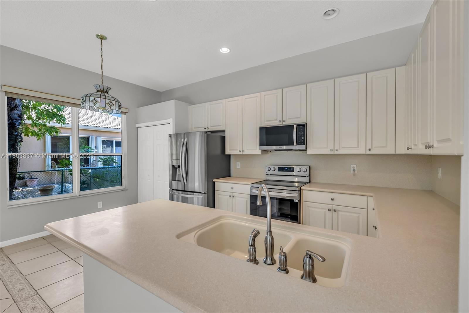 Real estate property located at 13356 27th St, Broward, Pod 8 At Monarch Lakes, Miramar, FL