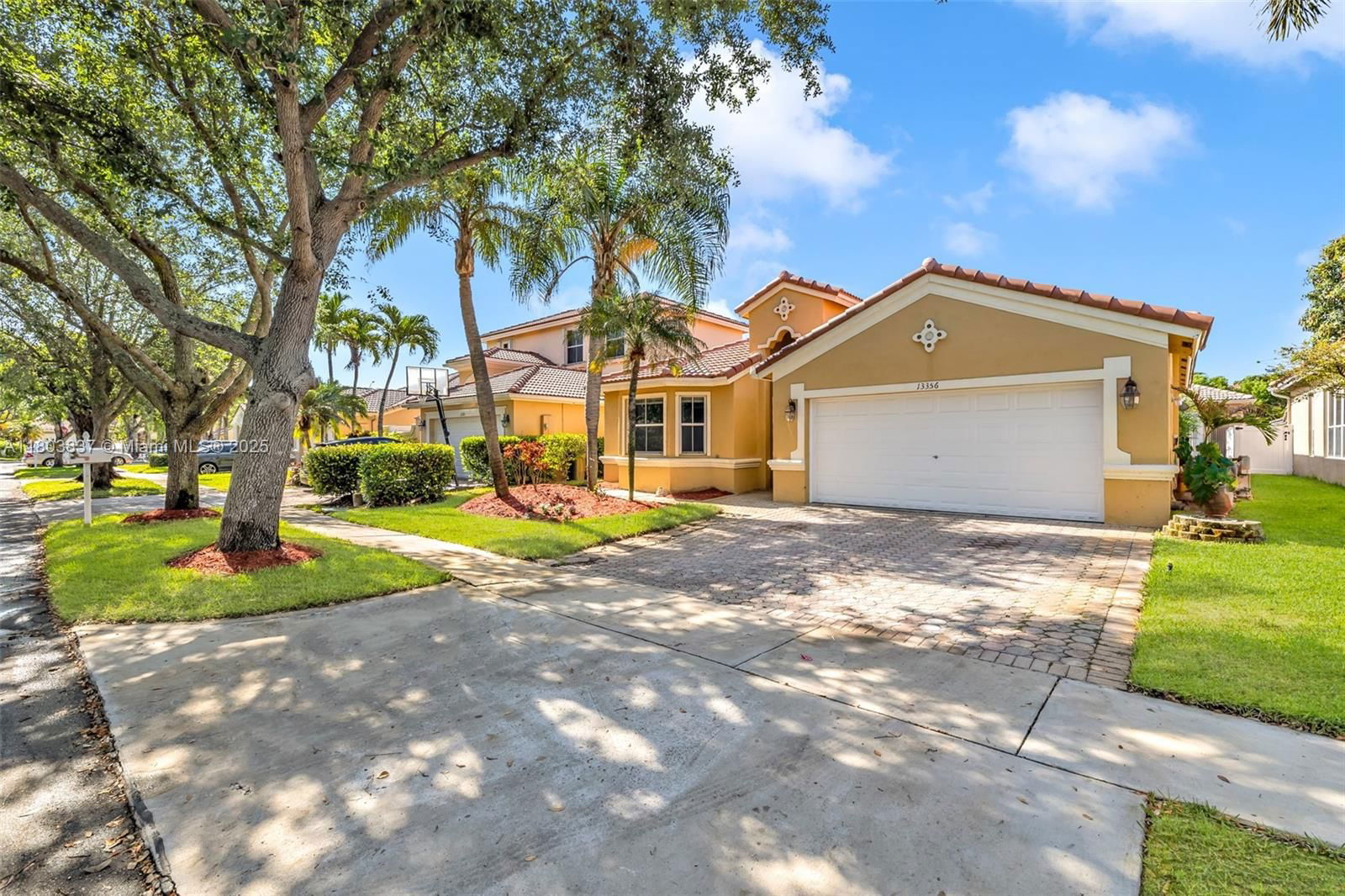 Real estate property located at 13356 27th St, Broward, Pod 8 At Monarch Lakes, Miramar, FL