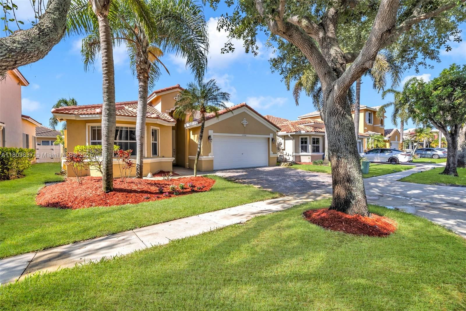 Real estate property located at 13356 27th St, Broward, Pod 8 At Monarch Lakes, Miramar, FL