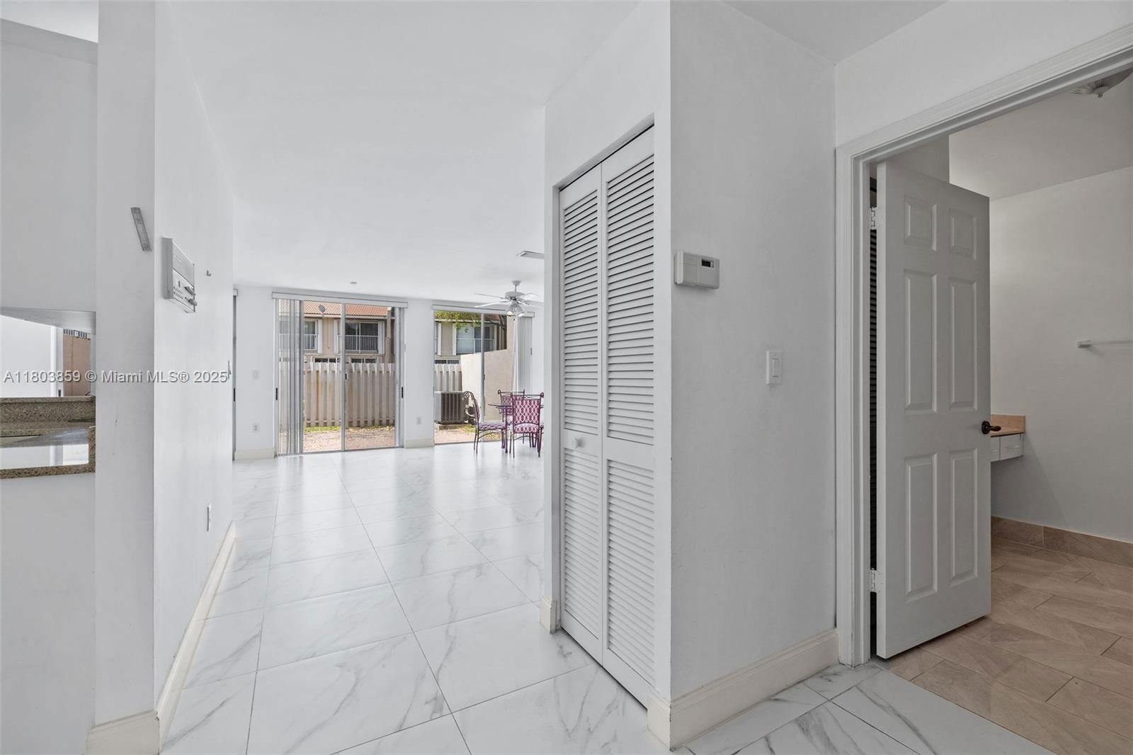 Real estate property located at 10226 52nd Ln, Miami-dade, Doral Greens, Doral, FL