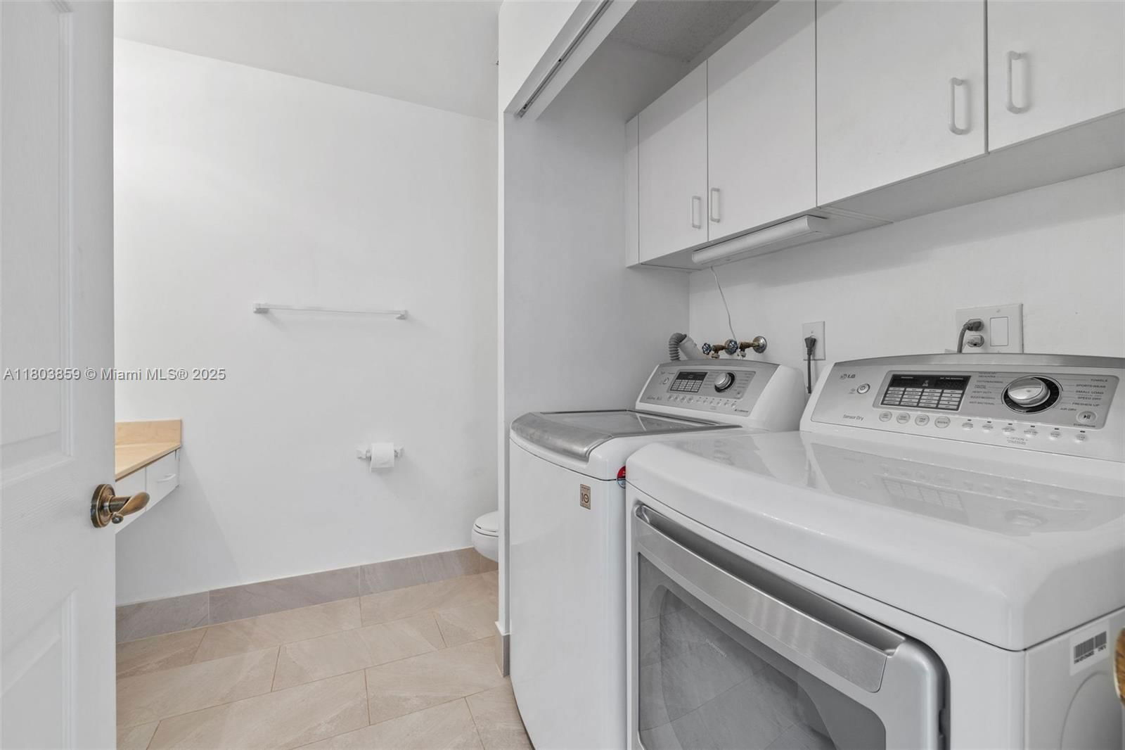 Real estate property located at 10226 52nd Ln, Miami-dade, Doral Greens, Doral, FL