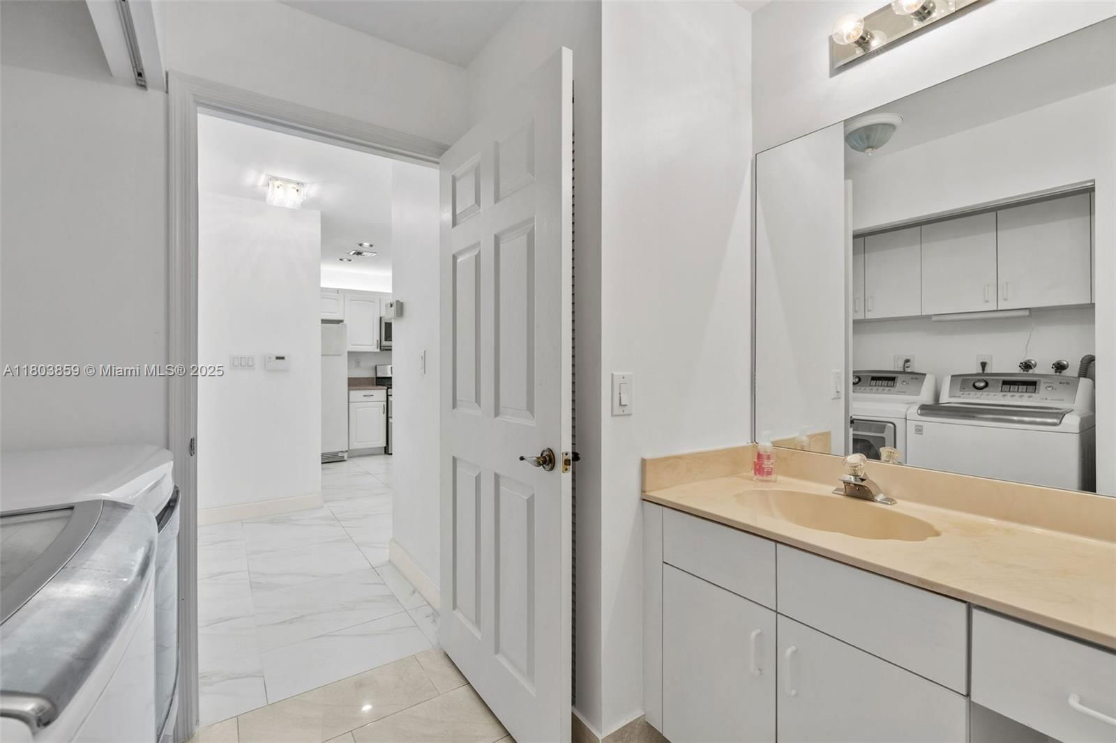 Real estate property located at 10226 52nd Ln, Miami-dade, Doral Greens, Doral, FL