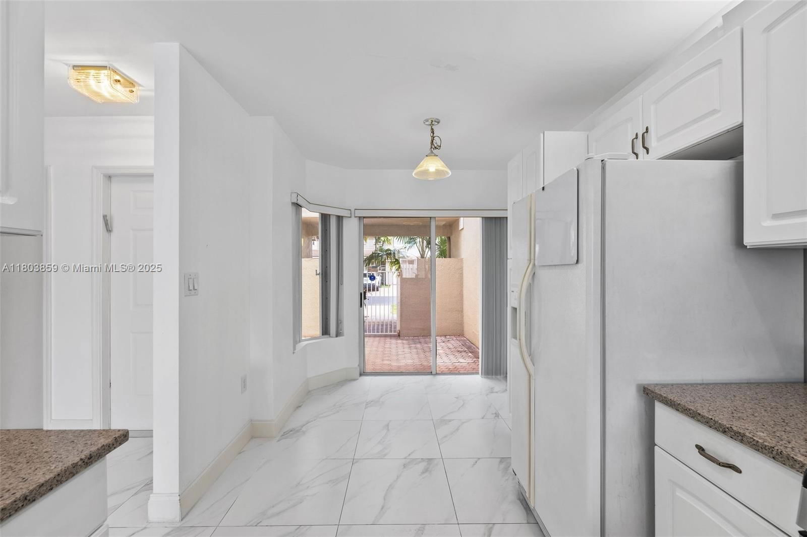 Real estate property located at 10226 52nd Ln, Miami-dade, Doral Greens, Doral, FL