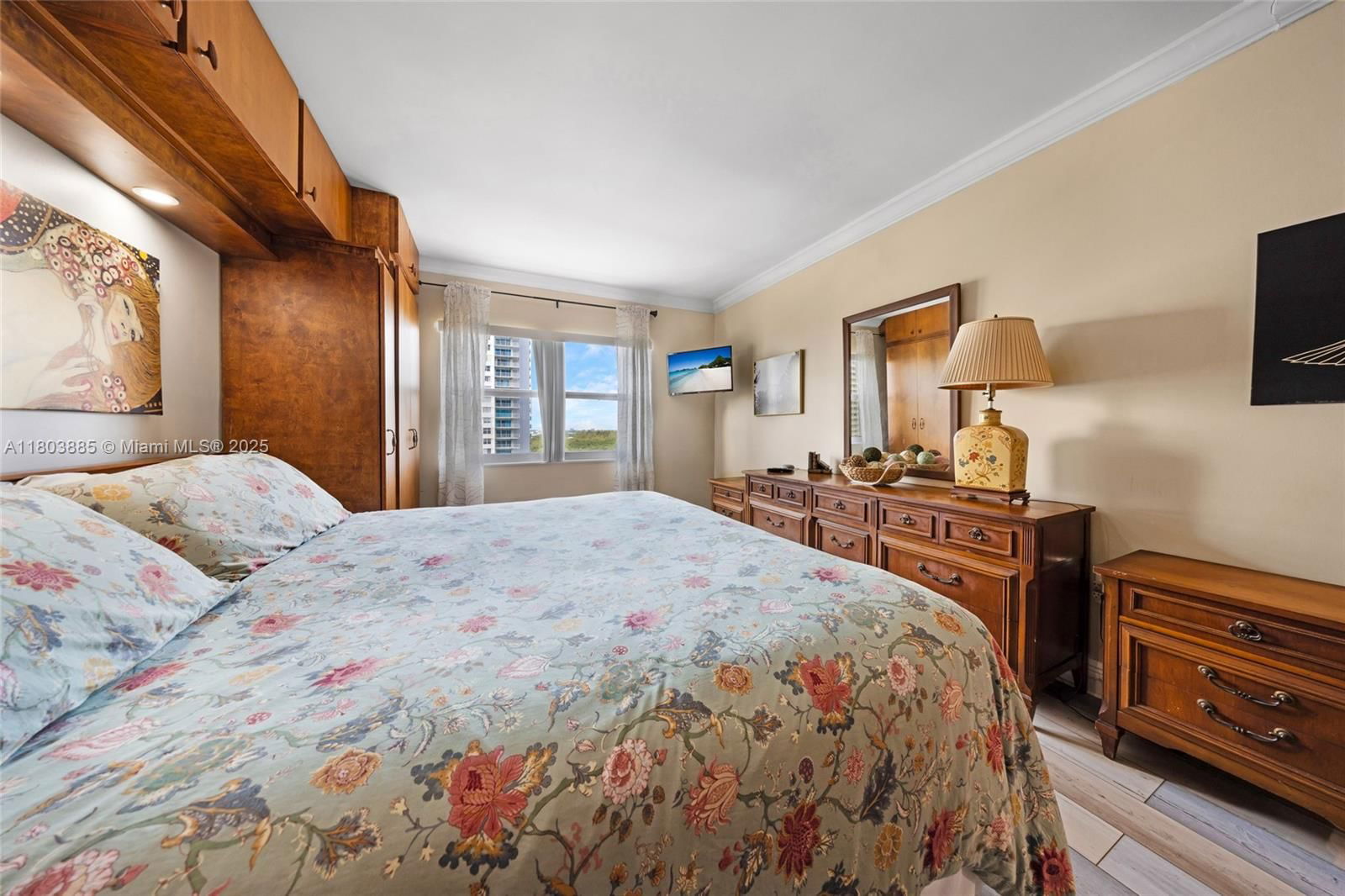 Real estate property located at 400 Kings Point Dr #1021, Miami-dade, Coastal Towers Condo, Sunny Isles Beach, FL