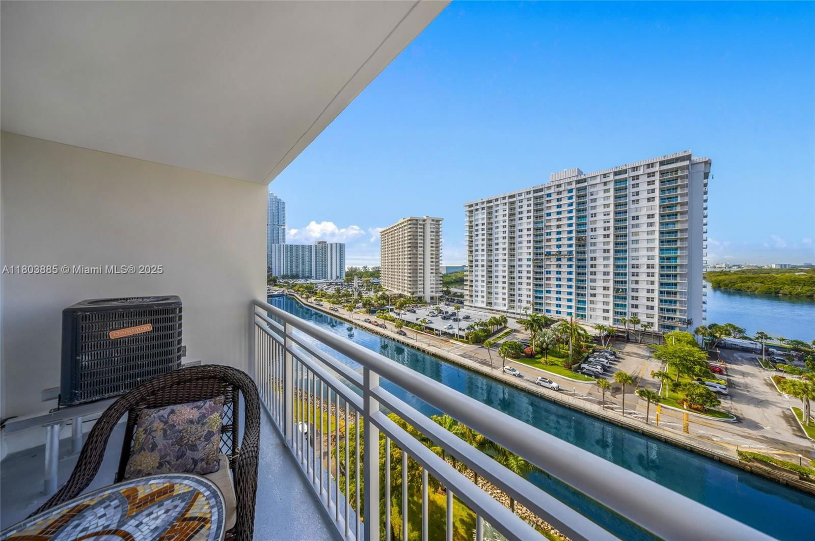 Real estate property located at 400 Kings Point Dr #1021, Miami-dade, Coastal Towers Condo, Sunny Isles Beach, FL