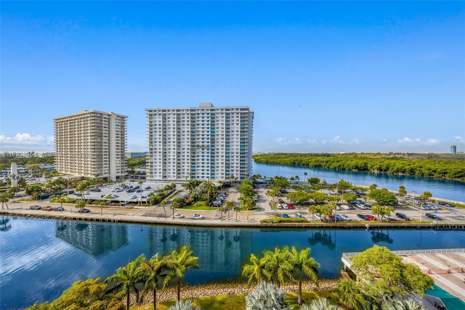Real estate property located at 400 Kings Point Dr #1021, Miami-dade, Coastal Towers Condo, Sunny Isles Beach, FL