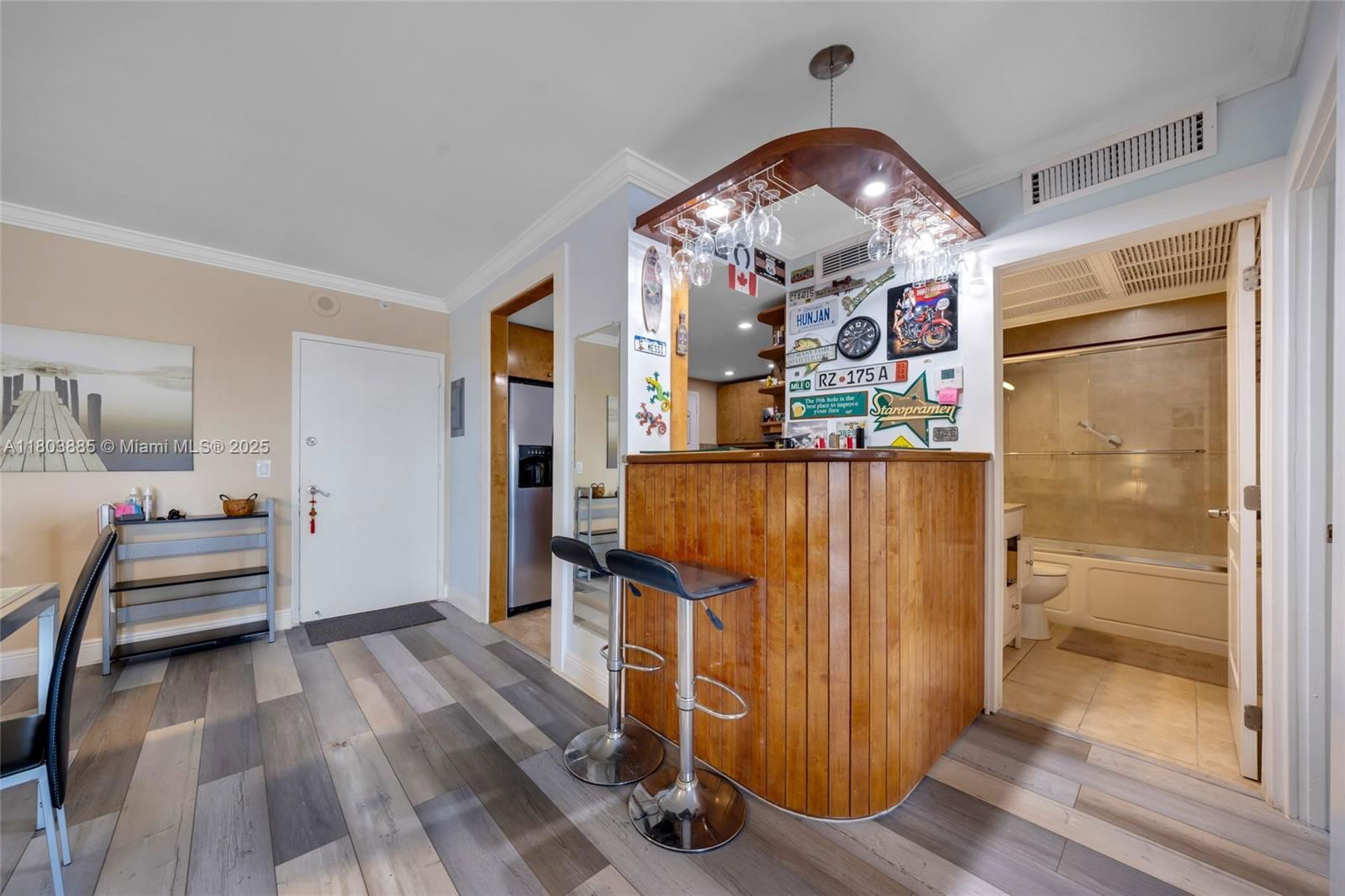 Real estate property located at 400 Kings Point Dr #1021, Miami-dade, Coastal Towers Condo, Sunny Isles Beach, FL