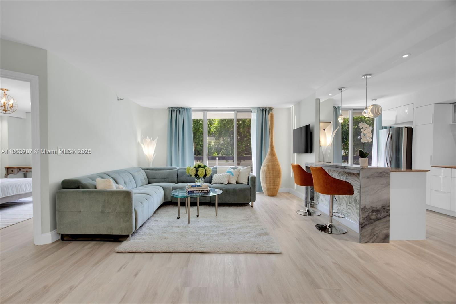 Real estate property located at 3530 Mystic Pointe Dr #214, Miami-dade, Mystic Pointe Tower 500 C, Aventura, FL
