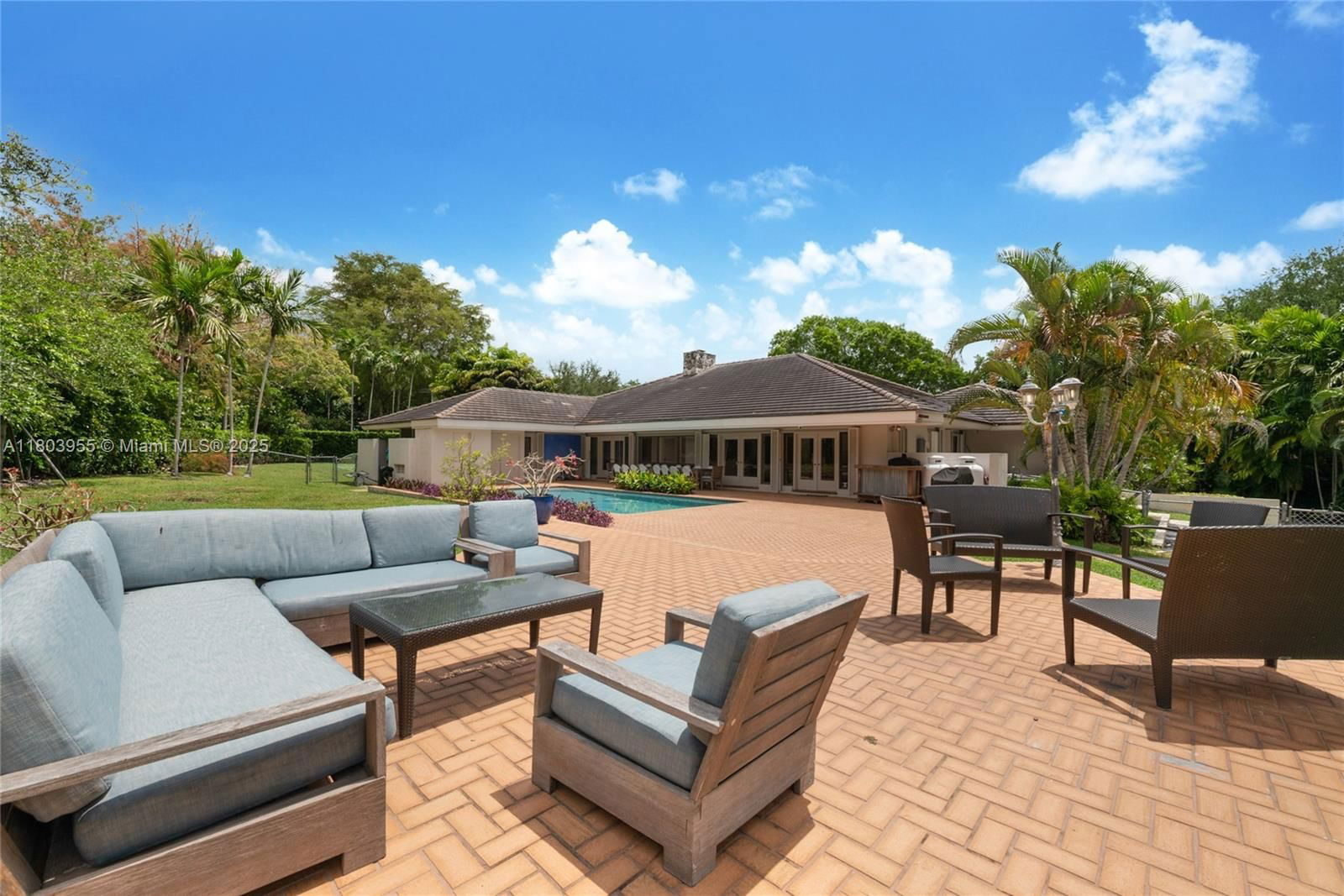 Real estate property located at 8290 La Rampa St, Miami-dade, Cocoplum Sec 1, Coral Gables, FL