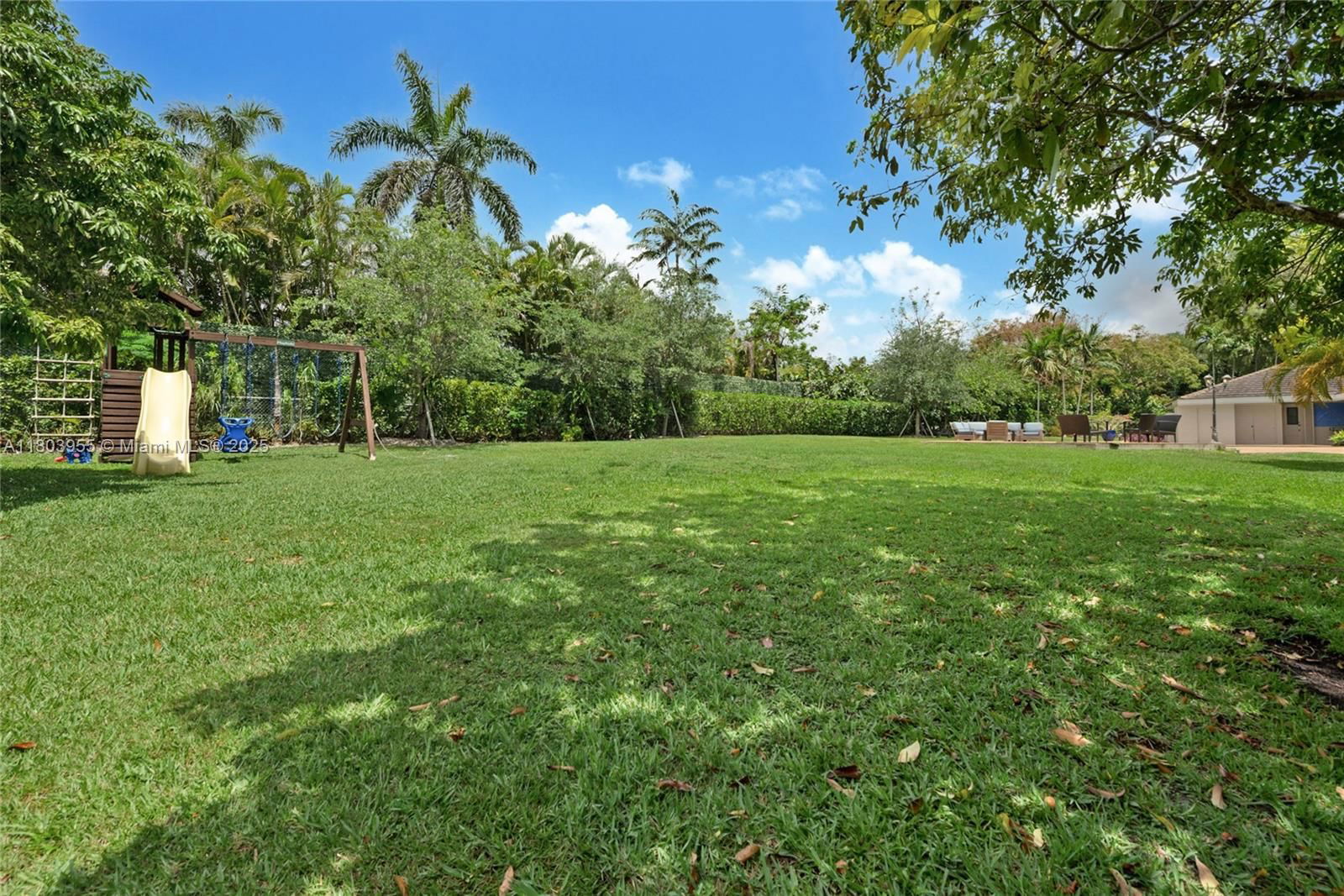 Real estate property located at 8290 La Rampa St, Miami-dade, Cocoplum Sec 1, Coral Gables, FL