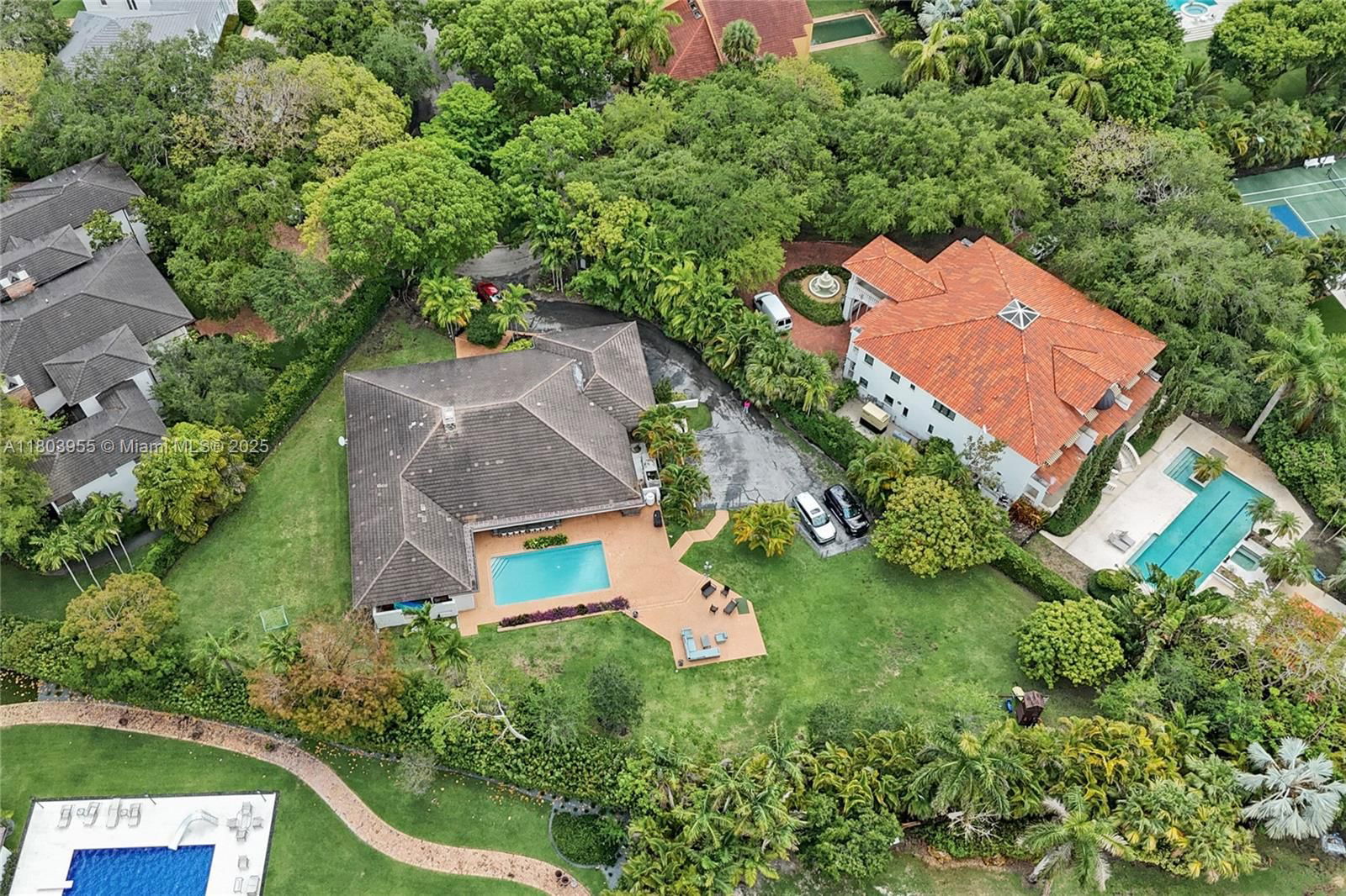 Real estate property located at 8290 La Rampa St, Miami-dade, Cocoplum Sec 1, Coral Gables, FL