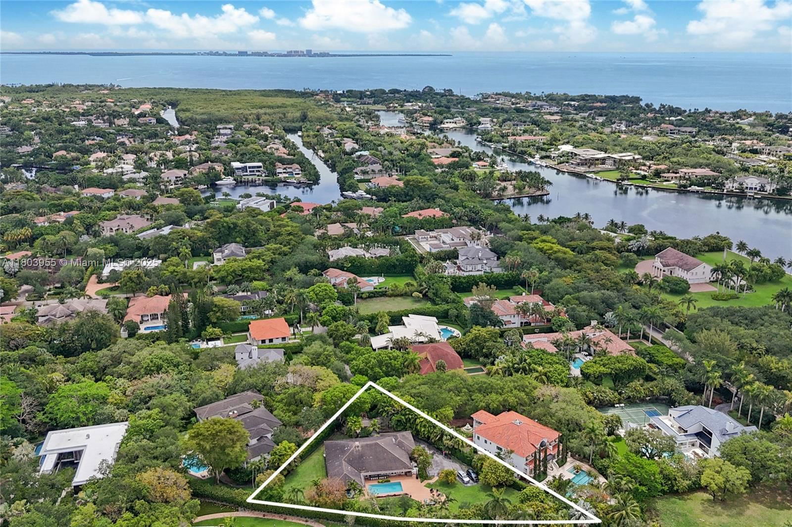 Real estate property located at 8290 La Rampa St, Miami-dade, Cocoplum Sec 1, Coral Gables, FL