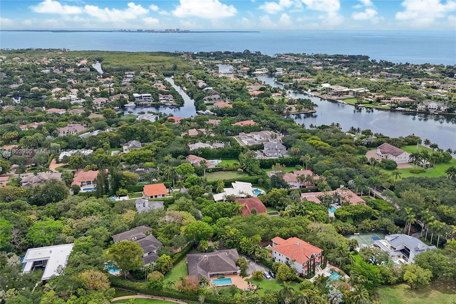 Real estate property located at 8290 La Rampa St, Miami-dade, Cocoplum Sec 1, Coral Gables, FL