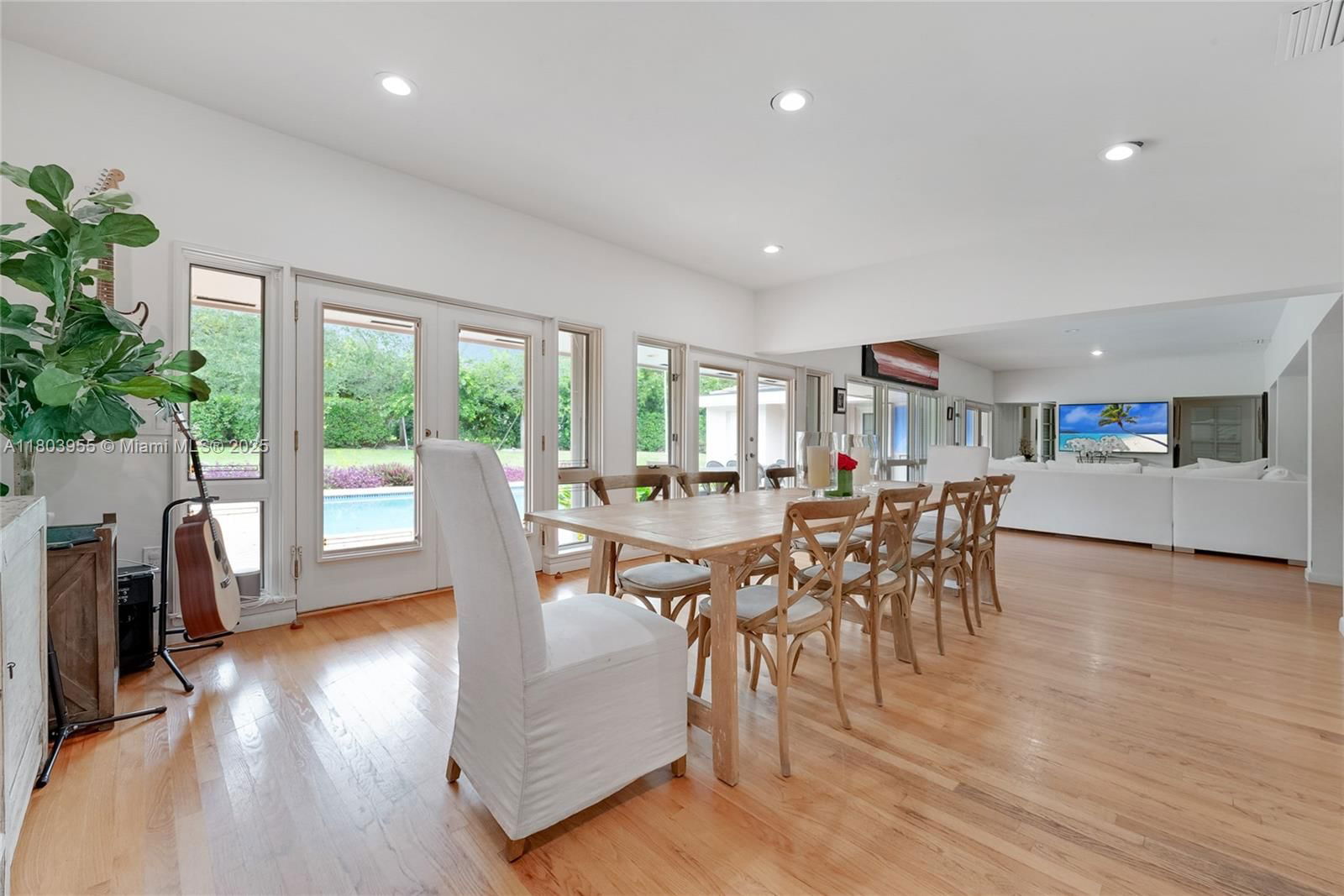 Real estate property located at 8290 La Rampa St, Miami-dade, Cocoplum Sec 1, Coral Gables, FL