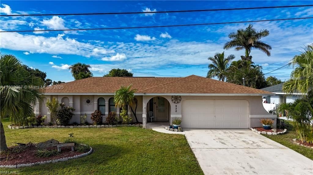 Real estate property located at 920 4th Pl, Lee, Cape Coral, Cape Coral, FL