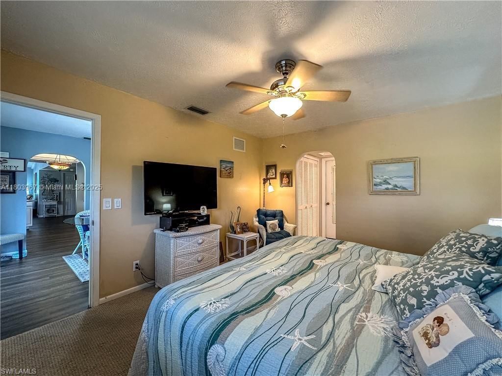 Real estate property located at 920 4th Pl, Lee, Cape Coral, Cape Coral, FL