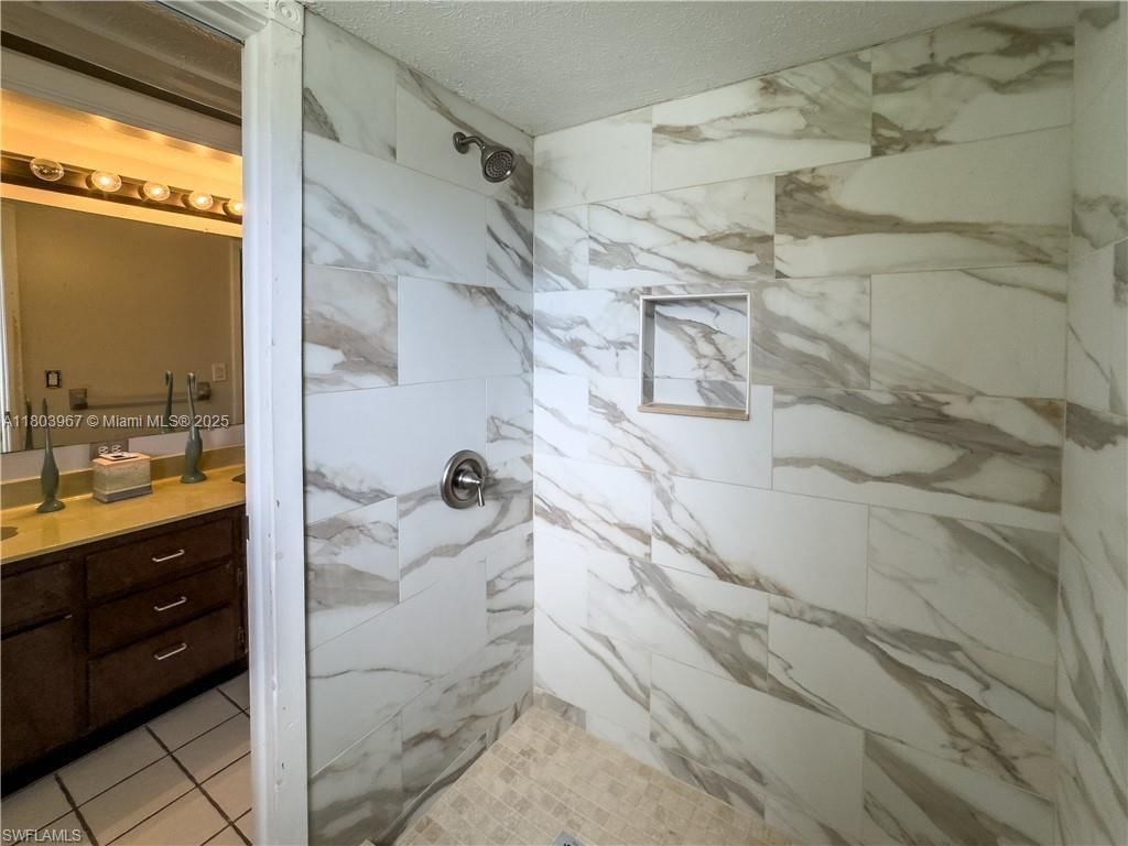Real estate property located at 920 4th Pl, Lee, Cape Coral, Cape Coral, FL