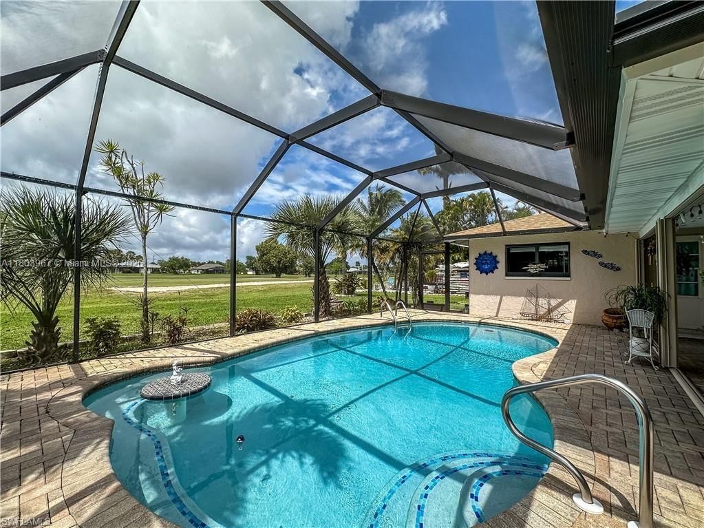 Real estate property located at 920 4th Pl, Lee, Cape Coral, Cape Coral, FL