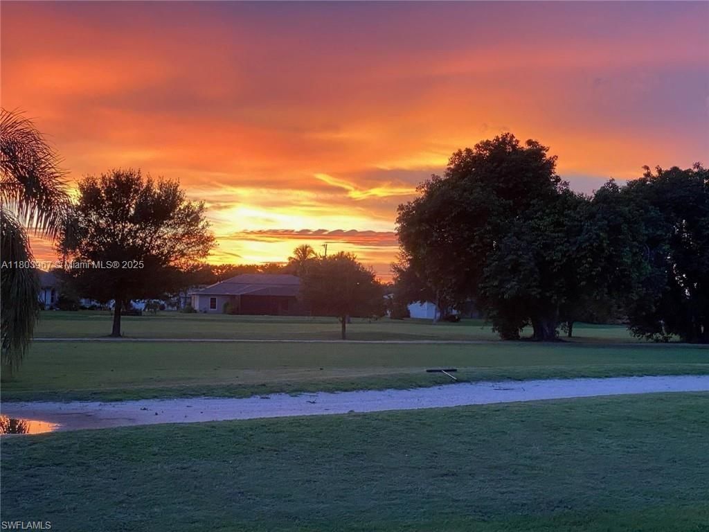 Real estate property located at 920 4th Pl, Lee, Cape Coral, Cape Coral, FL