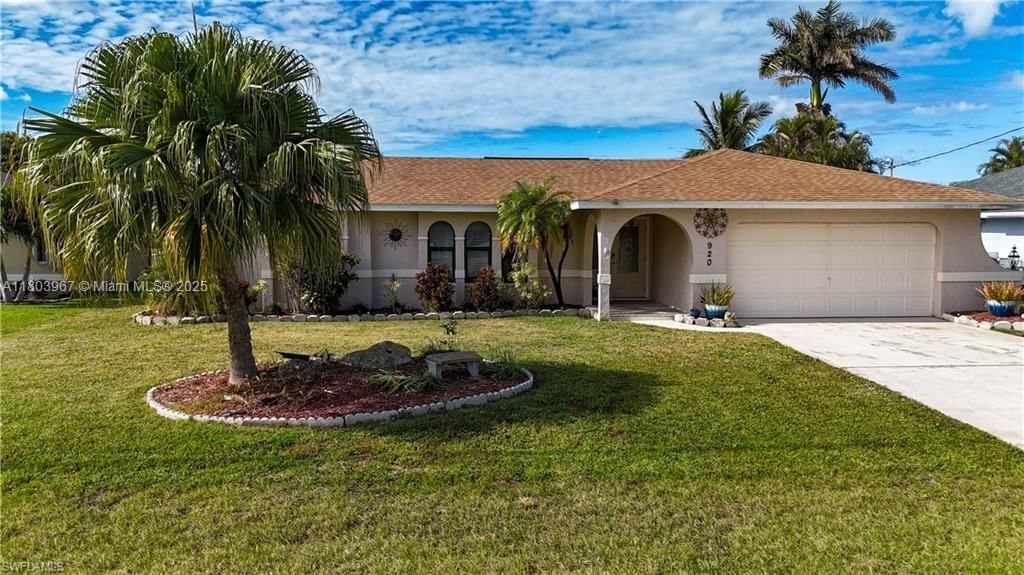 Real estate property located at 920 4th Pl, Lee, Cape Coral, Cape Coral, FL