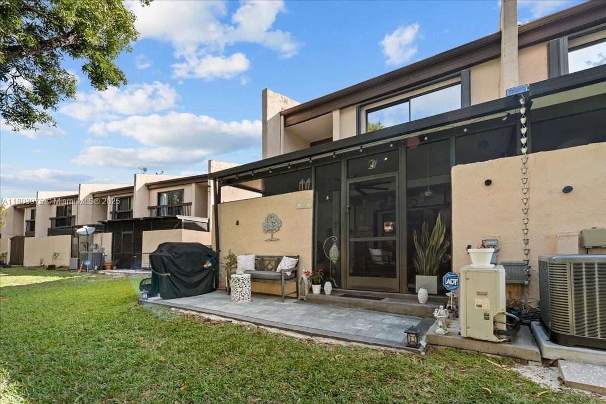Real estate property located at 1150 99th Ave #69, Broward, Westview Condominium No S, Pembroke Pines, FL