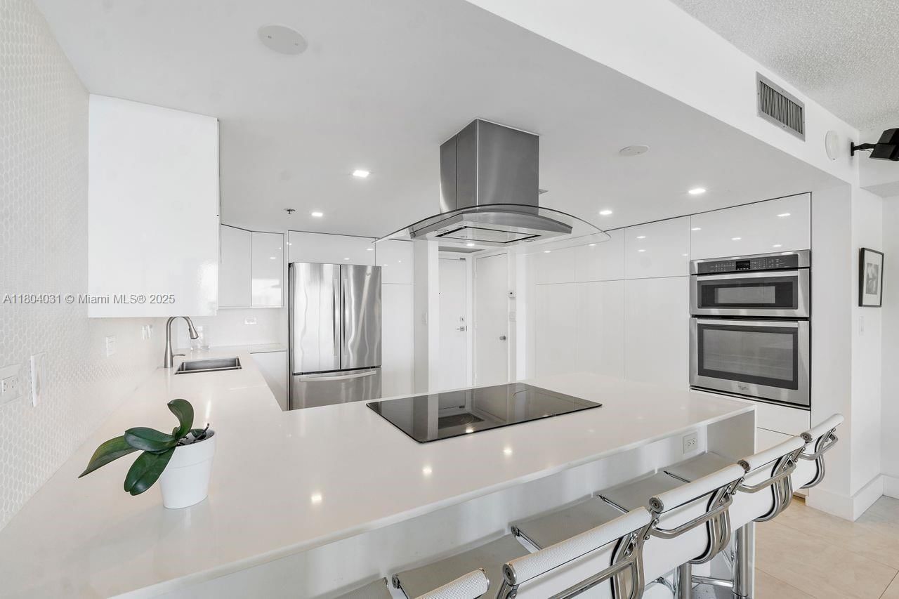 Real estate property located at 20355 34th Ct #929, Miami-dade, Delvista Towers Condo, Aventura, FL