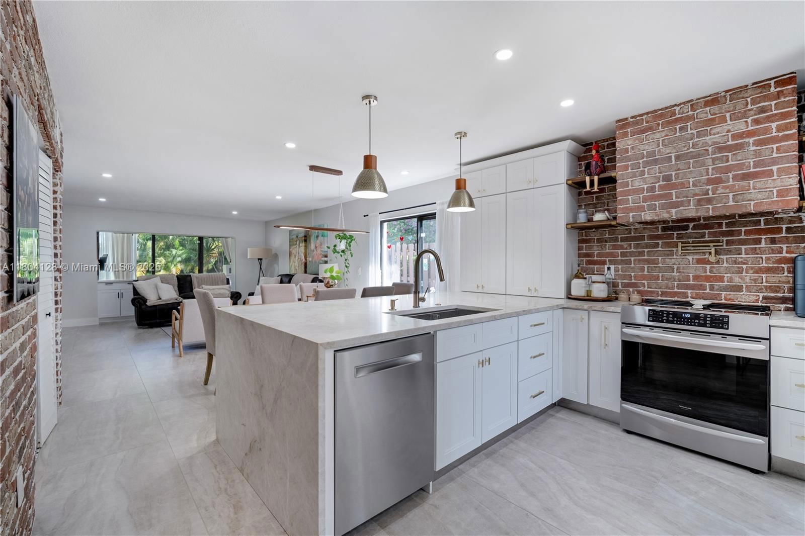 Real estate property located at 21830 Cypress Cir #27E, Palm Beach, Horizons Of Boca Lago Con, Boca Raton, FL