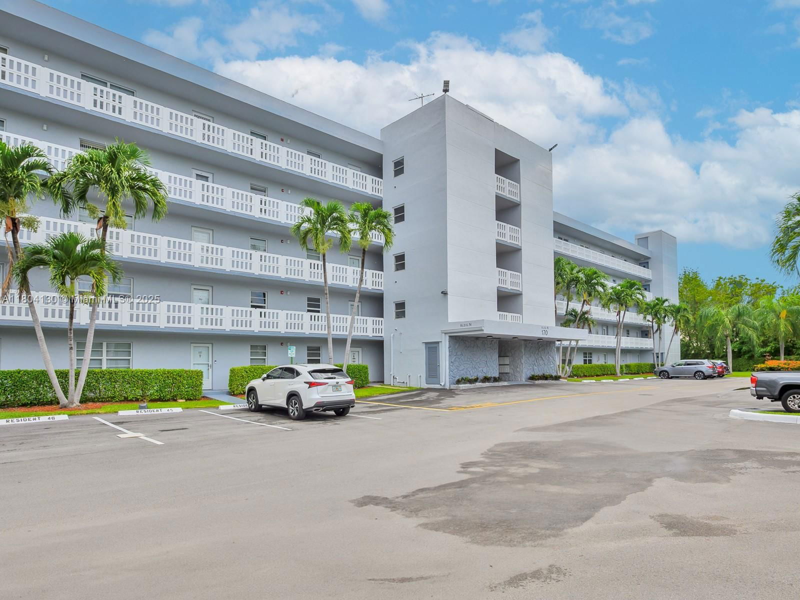 Real estate property located at 170 5th Ave #505, Broward, Meadowbrook Lakes View Co, Dania Beach, FL