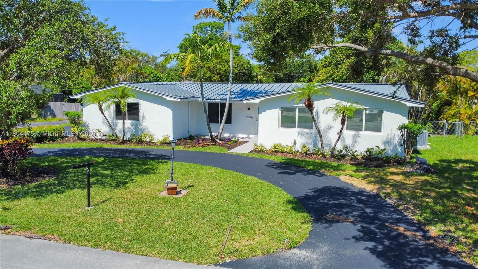 Real estate property located at 17640 84th Ct, Miami-dade, Malbrook, Palmetto Bay, FL