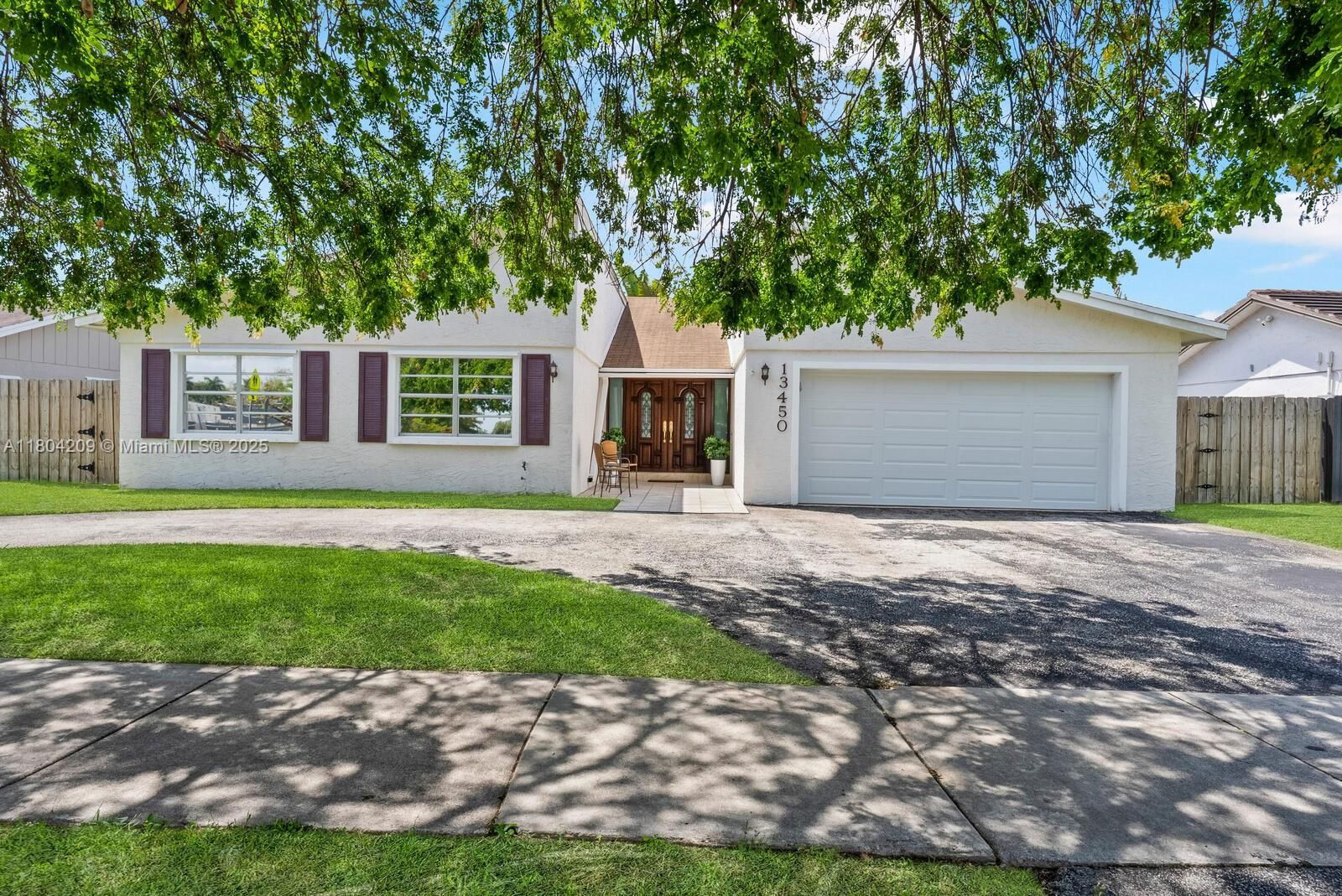 Real estate property located at 13450 96th St, Miami-dade, Calusa Club Estates 3rd A, Miami, FL
