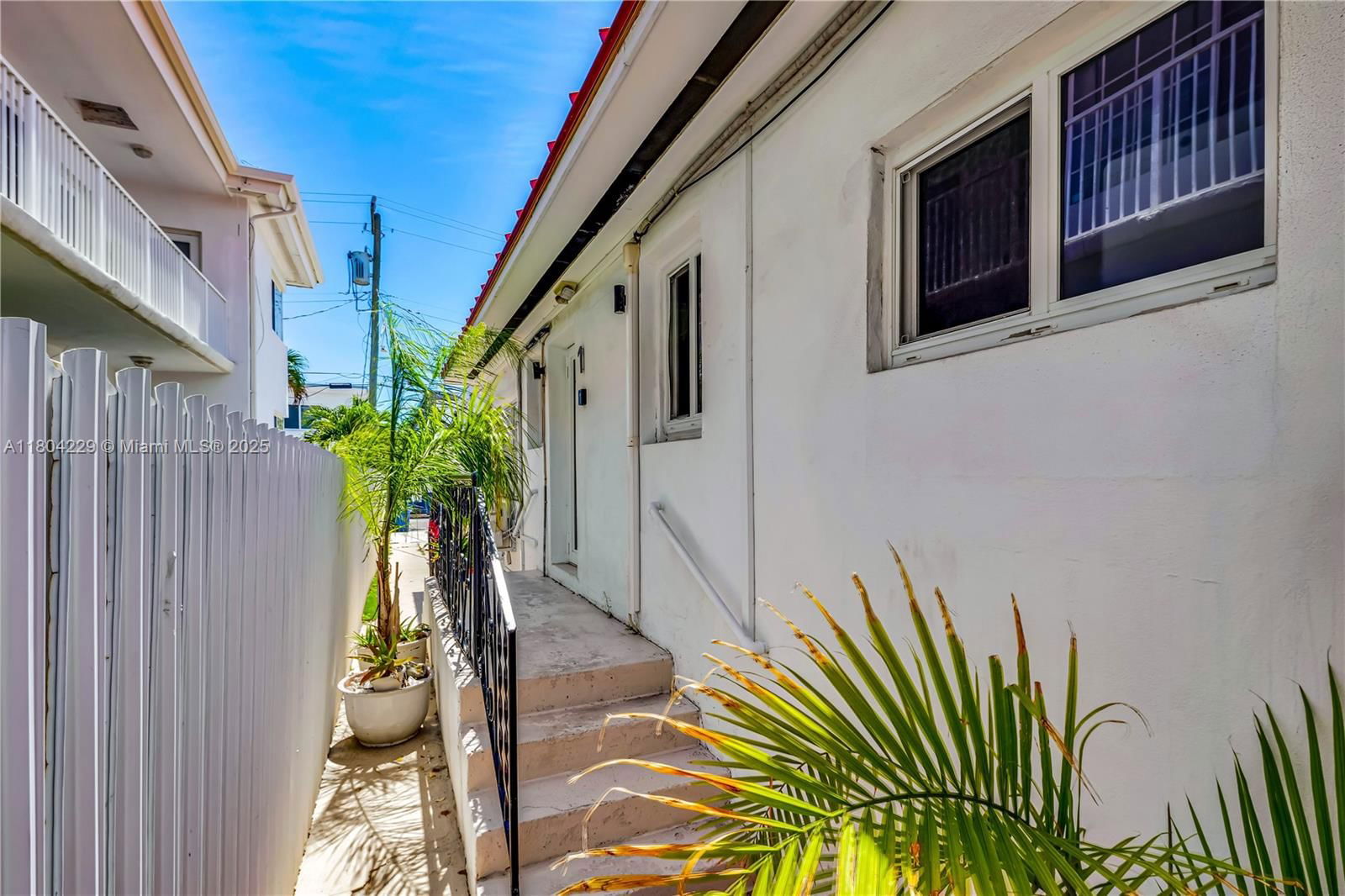 Real estate property located at 7411 Carlyle Ave, Miami-dade, Miami Beach, FL