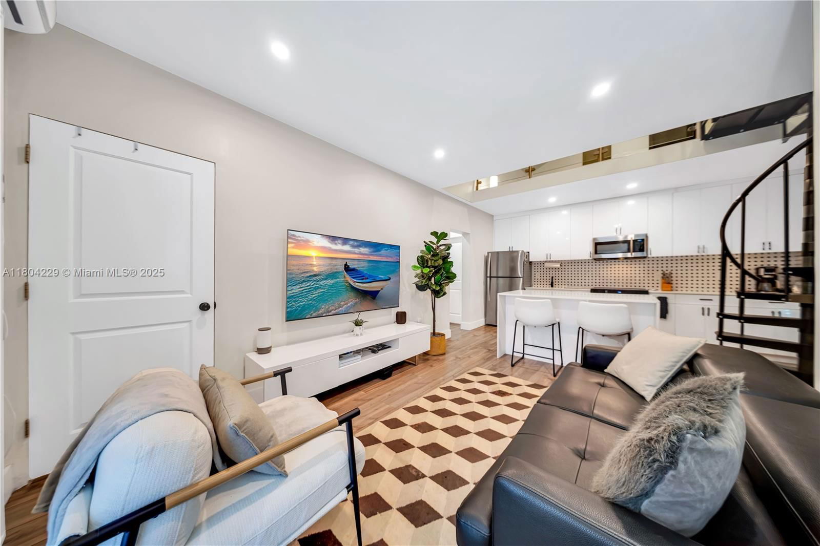 Real estate property located at 7411 Carlyle Ave, Miami-dade, Miami Beach, FL