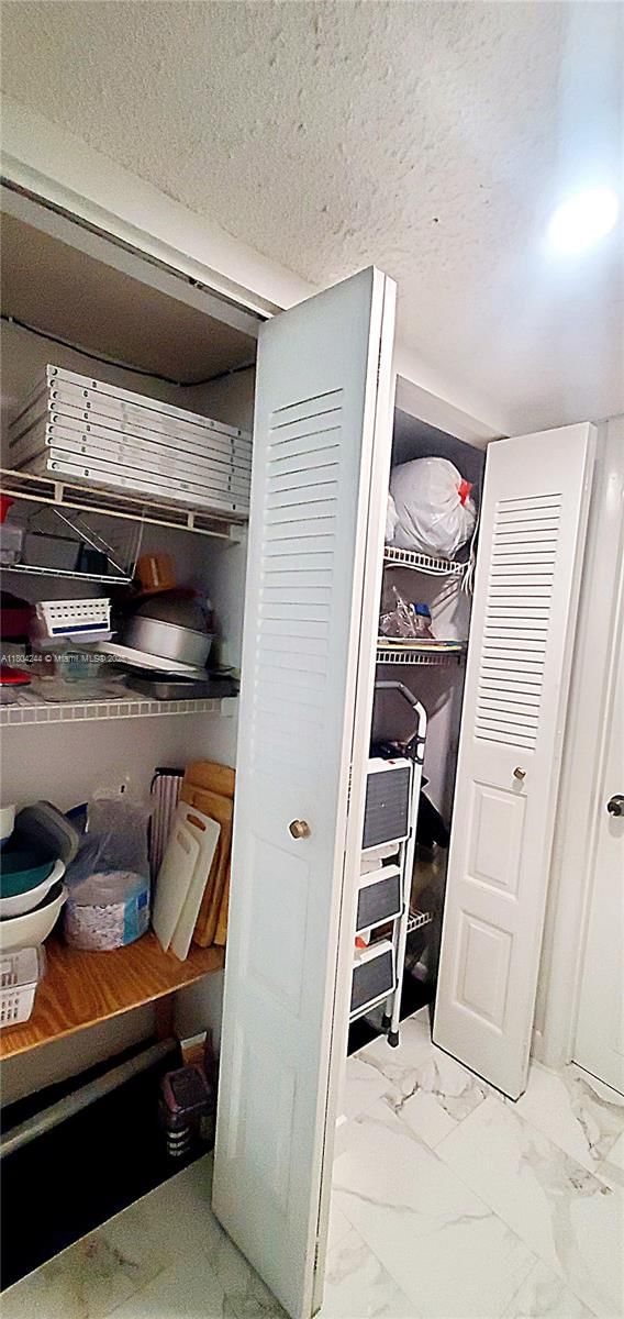 Real estate property located at 3905 Nob Hill Rd #510, Broward, Sunrise Island Condominiu, Sunrise, FL