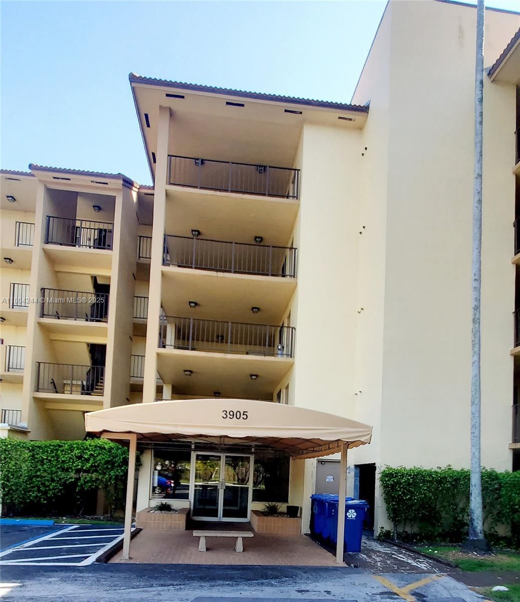 Real estate property located at 3905 Nob Hill Rd #510, Broward, Sunrise Island Condominiu, Sunrise, FL