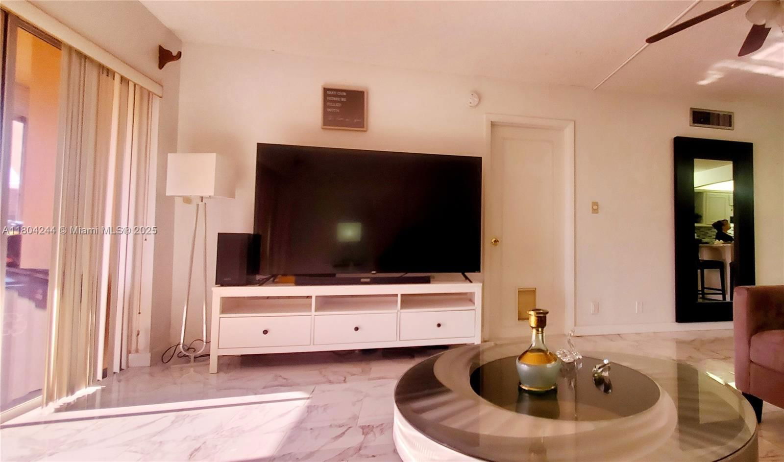 Real estate property located at 3905 Nob Hill Rd #510, Broward, Sunrise Island Condominiu, Sunrise, FL
