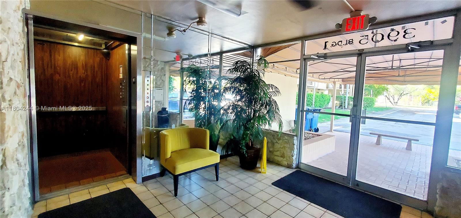 Real estate property located at 3905 Nob Hill Rd #510, Broward, Sunrise Island Condominiu, Sunrise, FL