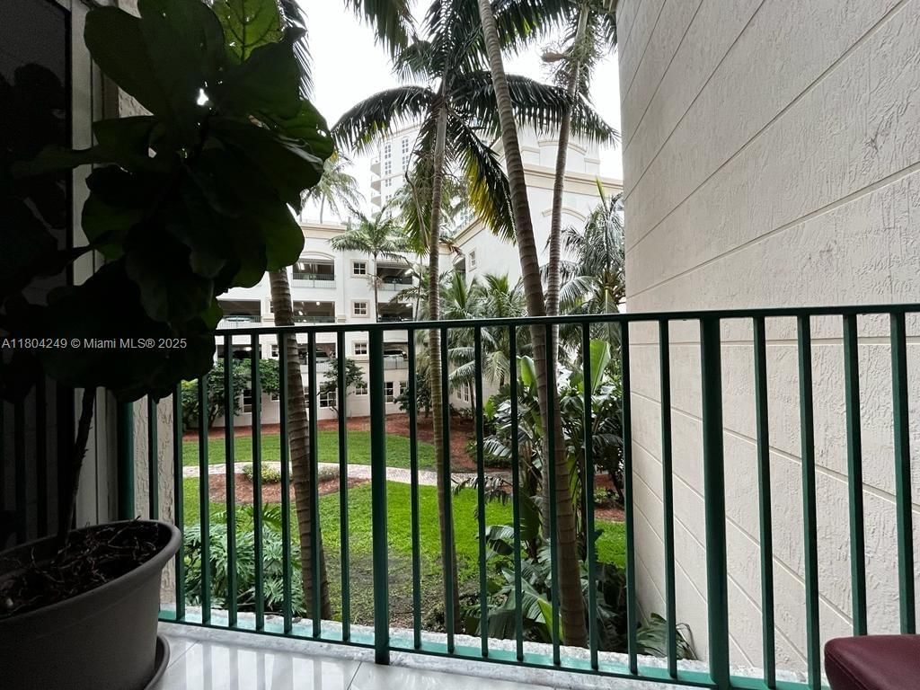 Real estate property located at 19900 Country Club Dr #218, Miami-dade, Turnberry Village South, Aventura, FL