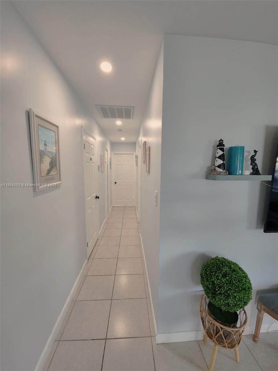 Real estate property located at 812 Lake McGregor Dr, Lee, Blvd Hts Shopping Center, Fort Myers, FL