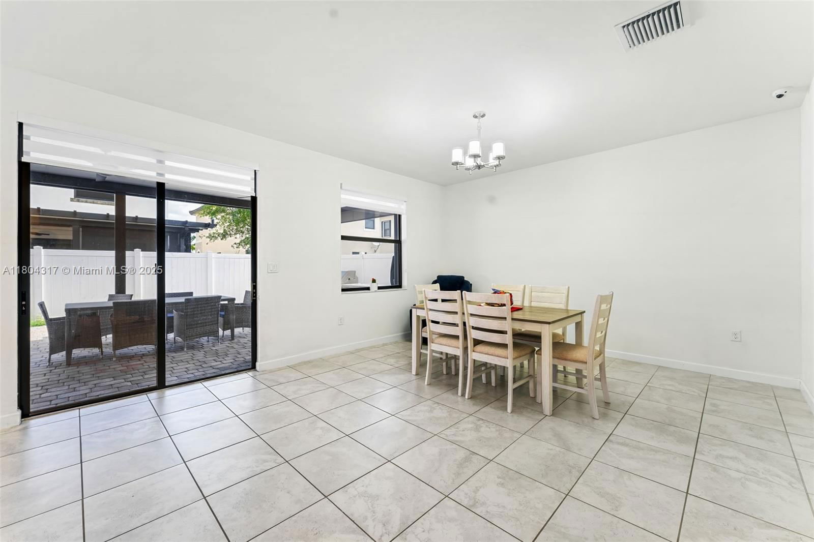 Real estate property located at 3531 104th Ter, Miami-dade, Aquabella Section Two, Hialeah, FL