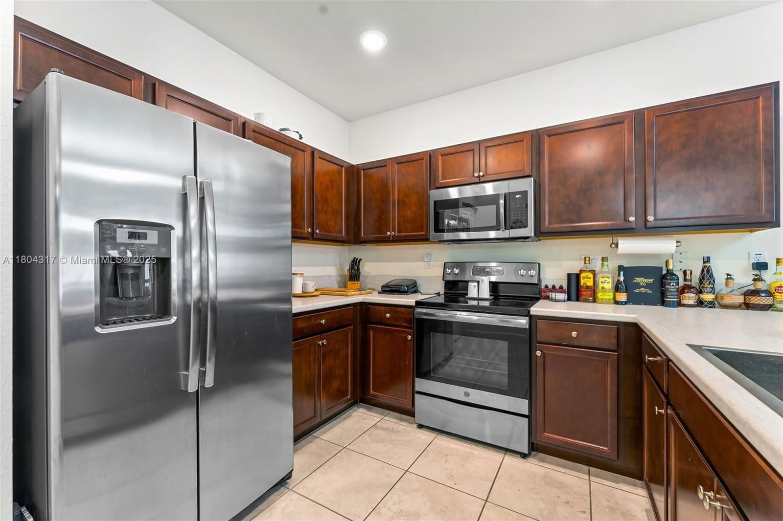 Real estate property located at 3531 104th Ter, Miami-dade, Aquabella Section Two, Hialeah, FL