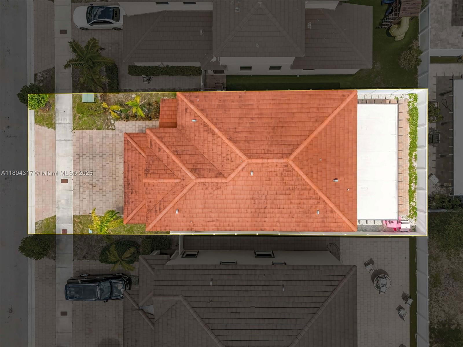 Real estate property located at 3531 104th Ter, Miami-dade, Aquabella Section Two, Hialeah, FL