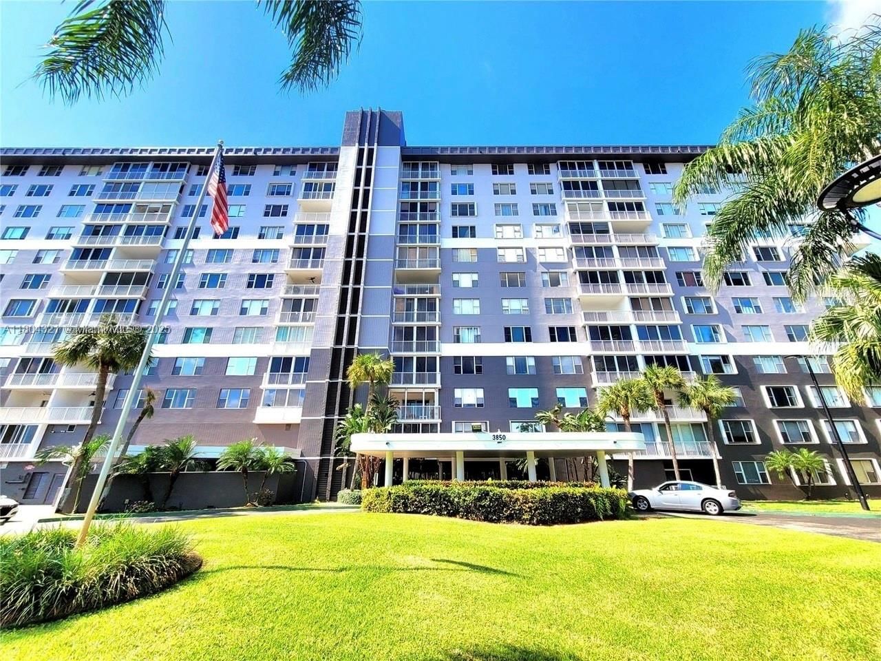 Real estate property located at 3850 Washington St #1011, Broward, Hillcrest East No 27 Cond, Hollywood, FL