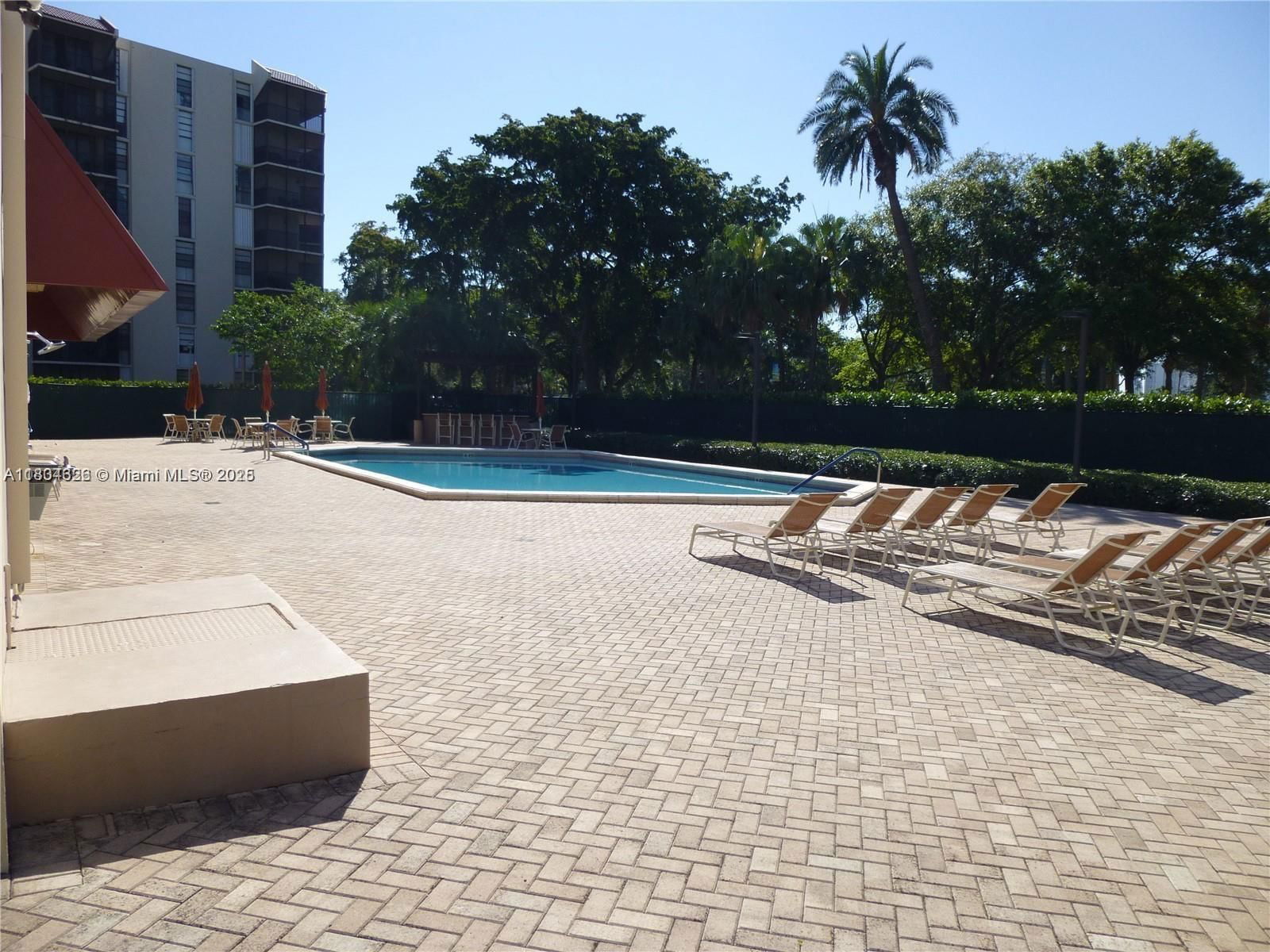 Real estate property located at 3101 Country Club Dr #107, Miami-dade, Bravura Ii Condo, Aventura, FL