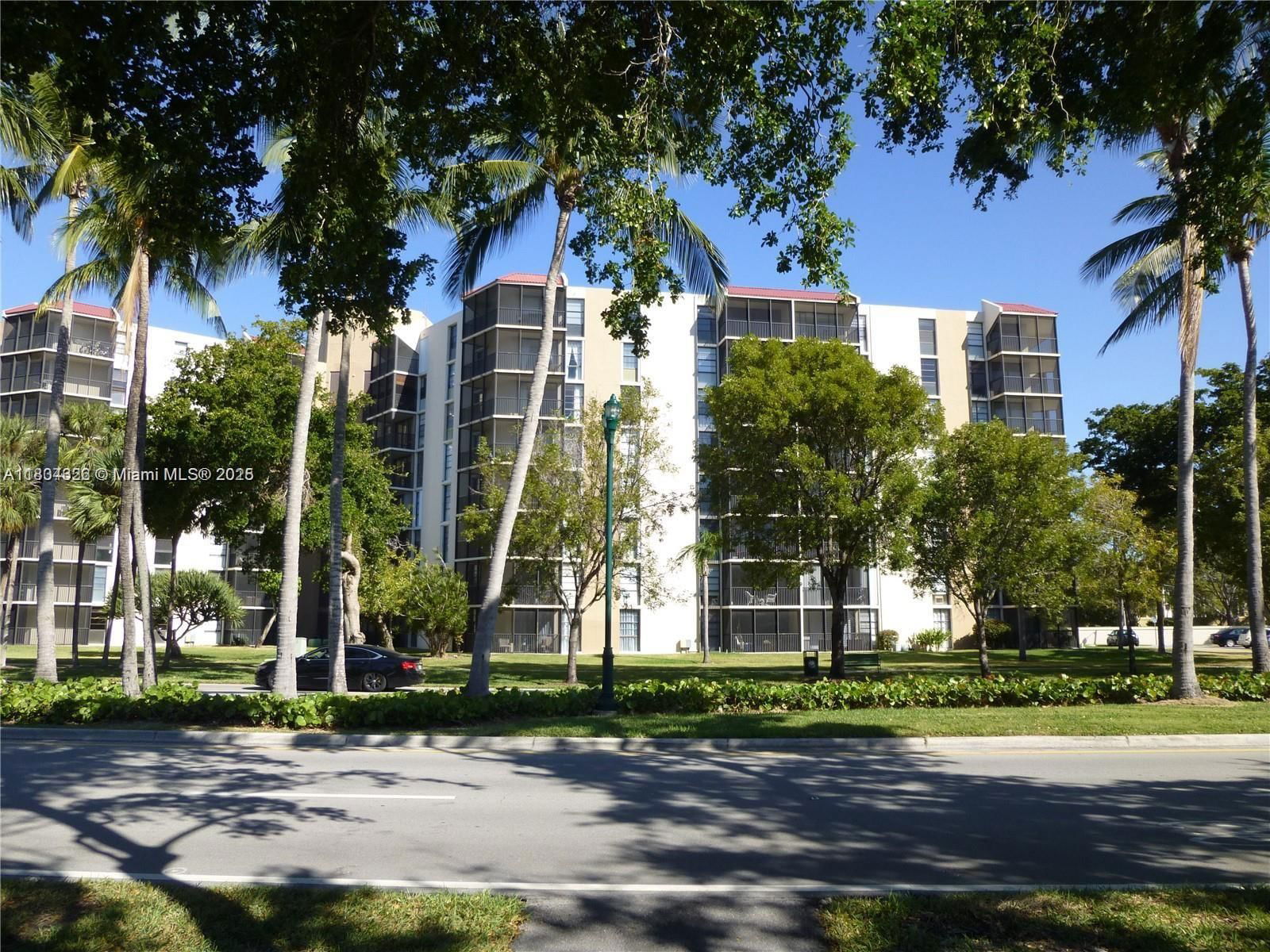 Real estate property located at 3101 Country Club Dr #107, Miami-dade, Bravura Ii Condo, Aventura, FL