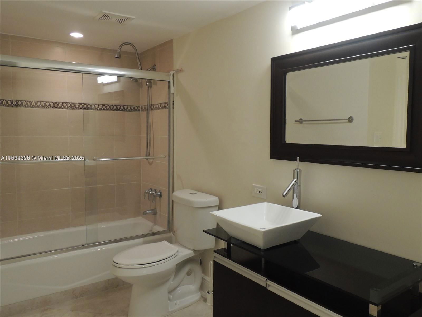 Real estate property located at 3101 Country Club Dr #107, Miami-dade, Bravura Ii Condo, Aventura, FL